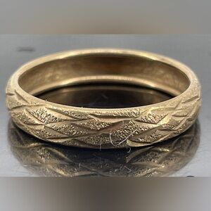 10k gold textured band size 9